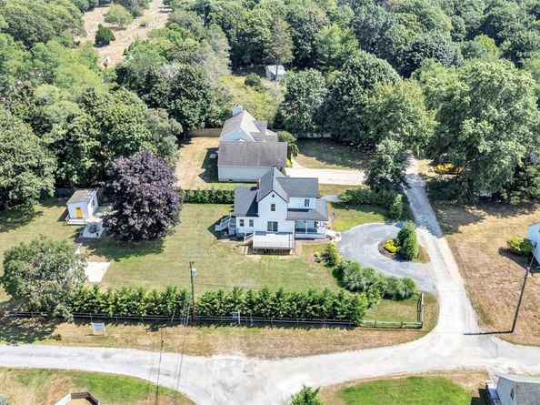 235 Cemetery Road, East Marion NY 11939