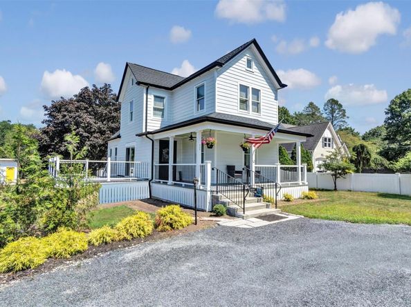 235 Cemetery Road, East Marion NY 11939