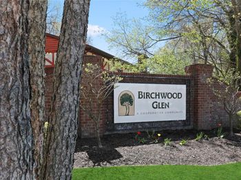 7 Glen Hollow Drive