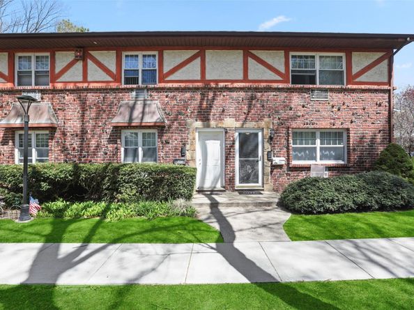 7 Glen Hollow Drive B45, Holtsville NY 11742