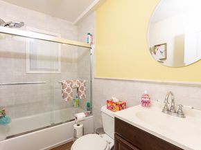 257 South 11th Street Street, Lindenhurst NY 11757