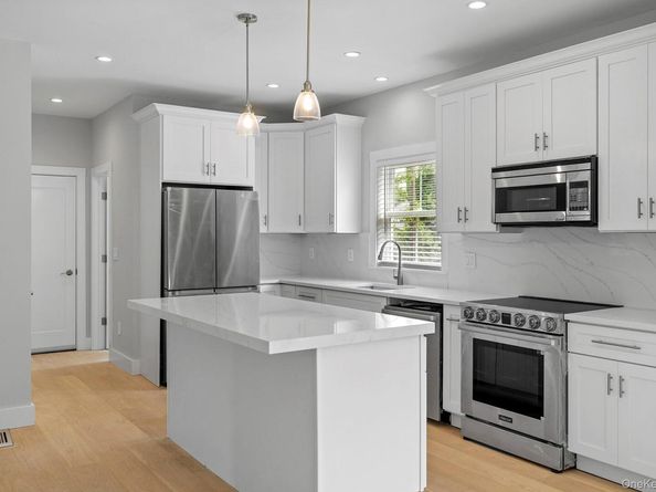 7 Fanning Avenue, Hampton Bays NY 11946