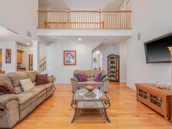 29 Pinehurst Drive, Mount Sinai NY 11766