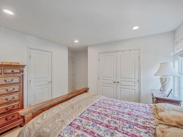 29 Pinehurst Drive, Mount Sinai NY 11766