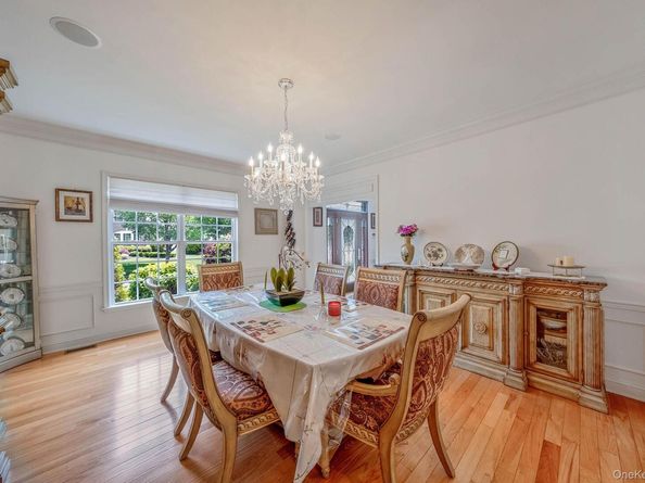 29 Pinehurst Drive, Mount Sinai NY 11766