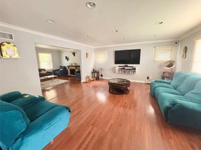 722 Palmetto Drive, Franklin Square NY 11010