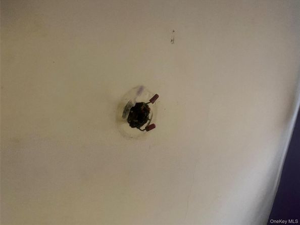 2713 Eastchester Road, Bronx NY 10469