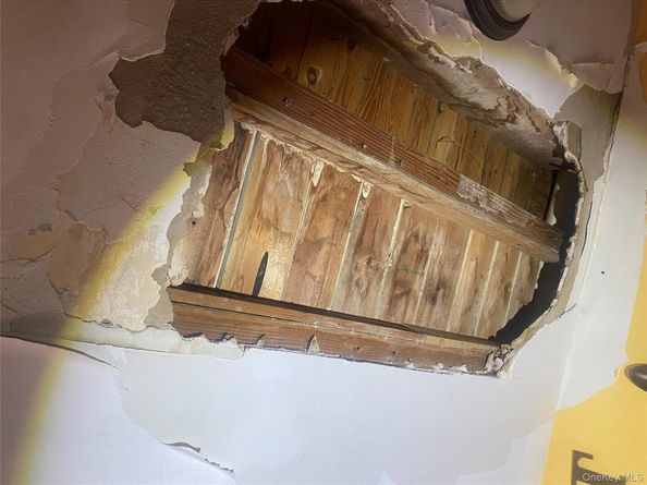 2713 Eastchester Road, Bronx NY 10469