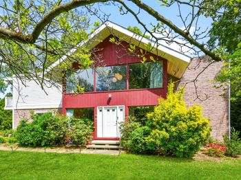 161 Morris Lane S