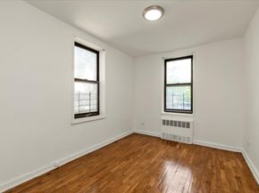141-05 Pershing Crescent 117, Briarwood NY 11435