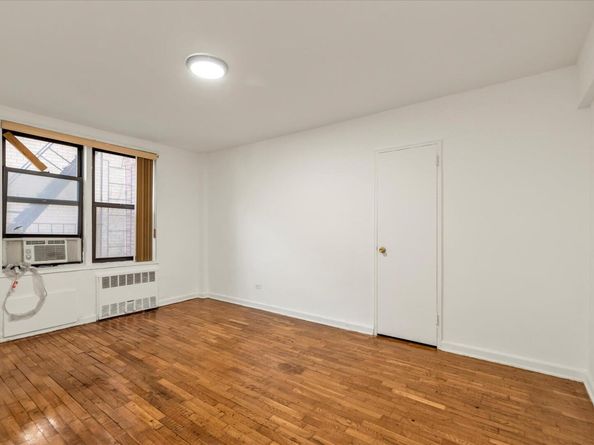 141-05 Pershing Crescent 117, Briarwood NY 11435