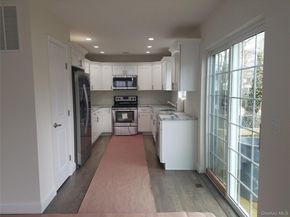 N/C FAIRVIEW Drive, Shirley NY 11967