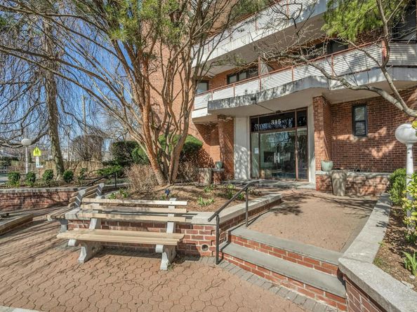315 King Street 5C, Port Chester NY 10573