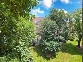 25 CANTERBURY Road 3T, Great Neck NY 11021