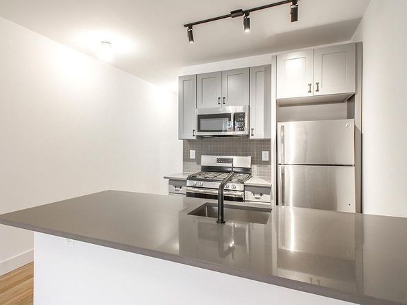 322 E 151st Street, Bronx NY 10451