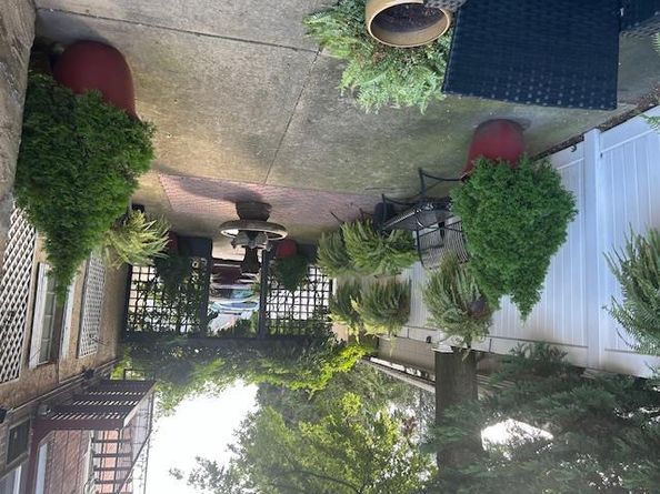 504 Merrick Rd 4E, Lynbrook NY 11563