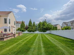9 Avolet Court, Mount Sinai NY 11766