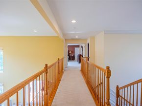 9 Avolet Court, Mount Sinai NY 11766