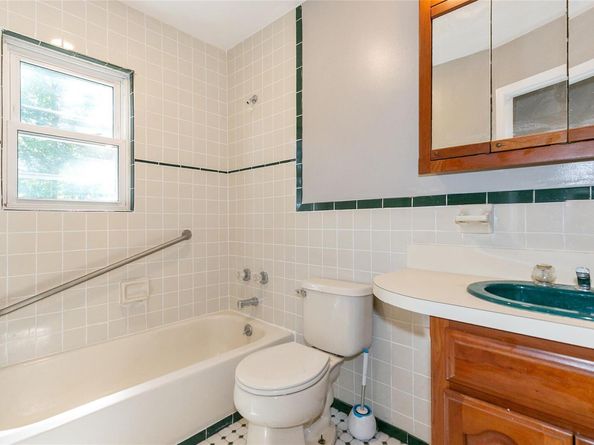 28 Brookdale Road, Glen Cove NY 11542