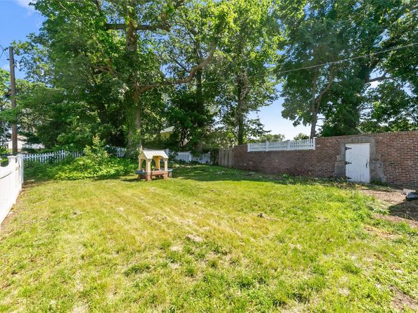 28 Brookdale Road, Glen Cove NY 11542