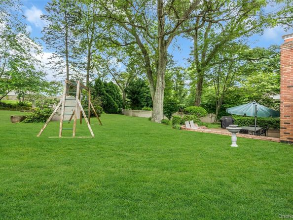 185 Harvard Drive, Plainview NY 11803