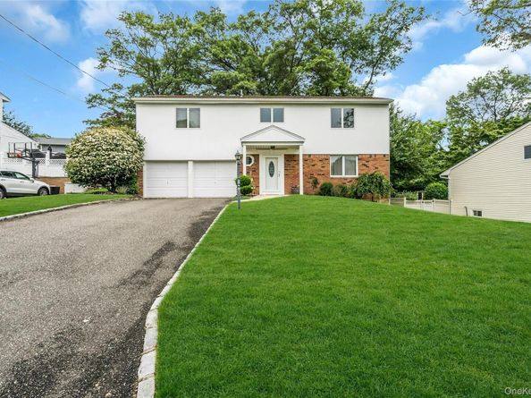 185 Harvard Drive, Plainview NY 11803