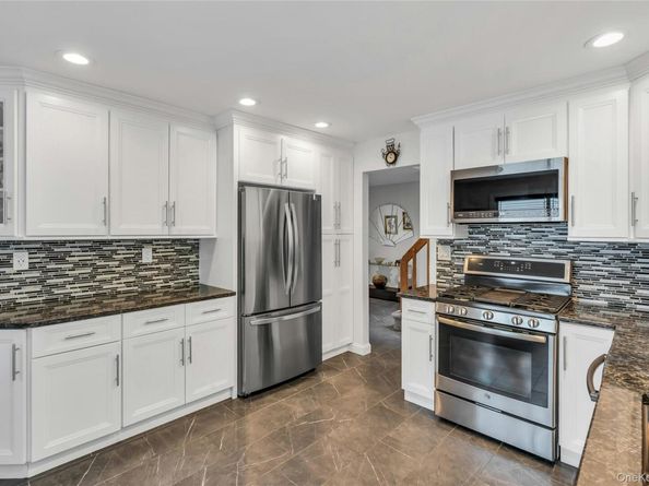185 Harvard Drive, Plainview NY 11803