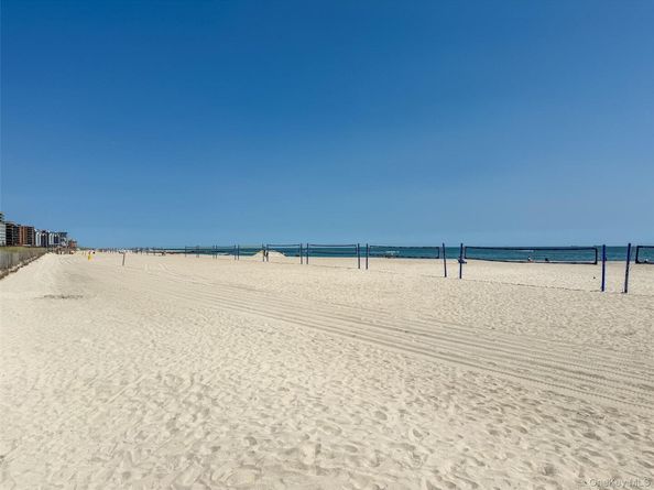 260 W Broadway 2G, Long Beach NY 11561