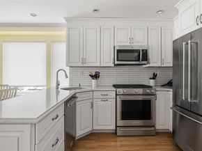 260 W Broadway 2G, Long Beach NY 11561