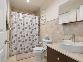 260 W Broadway 2G, Long Beach NY 11561