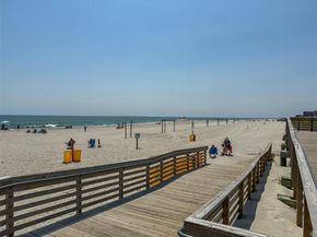 260 W Broadway 2G, Long Beach NY 11561