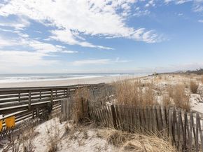 260 W Broadway 2G, Long Beach NY 11561