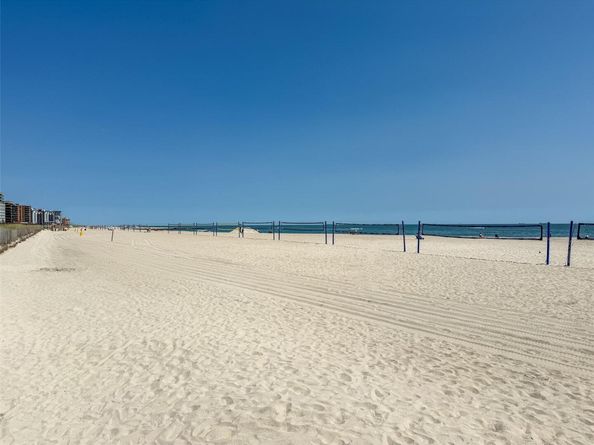 260 W Broadway 2G, Long Beach NY 11561