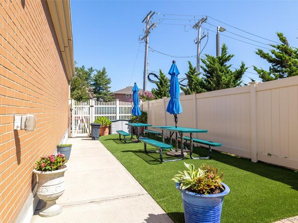 260 W Broadway 2G, Long Beach NY 11561