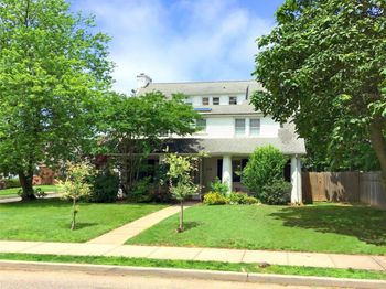 876 Woodmere Place