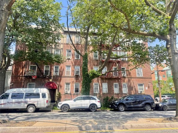 33-54 99th Street, Corona NY 11368