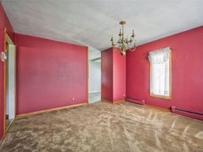 465 N Monroe Avenue, Lindenhurst NY 11757