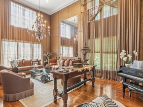 4 Country Meadow Court, Melville NY 11747