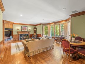 4 Country Meadow Court, Melville NY 11747