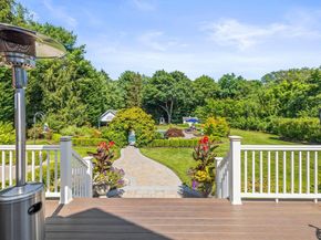 4 Country Meadow Court, Melville NY 11747