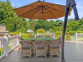 4 Country Meadow Court, Melville NY 11747