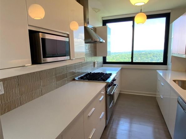 26910 Grand Central Parkway 21O, Floral Park NY 11005