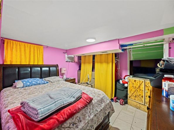 12141 6th Avenue, College Point NY 11356