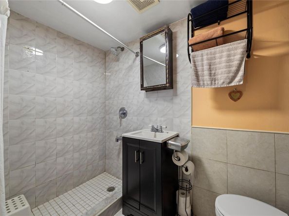 12141 6th Avenue, College Point NY 11356