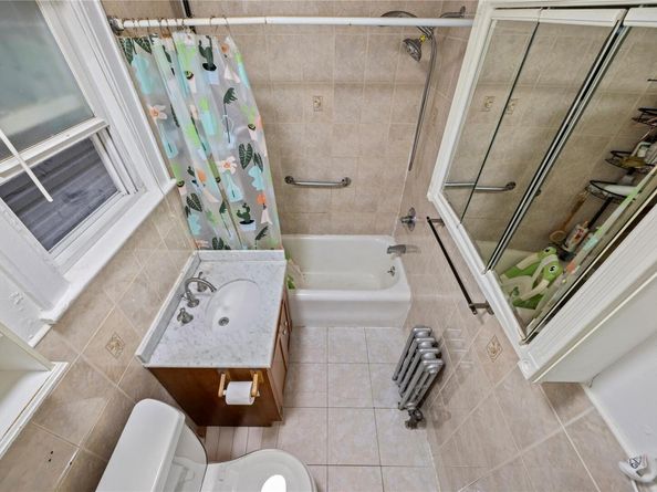 12141 6th Avenue, College Point NY 11356