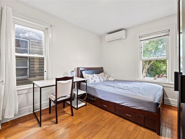 12141 6th Avenue, College Point NY 11356