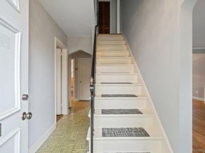 28 Redwood Road, New Hyde Park NY 11040