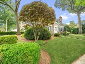 28 Redwood Road, New Hyde Park NY 11040