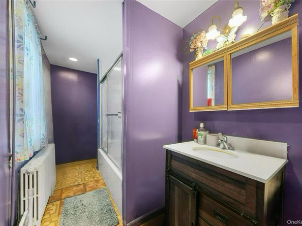 9 Willow Street, Glen Cove NY 11542