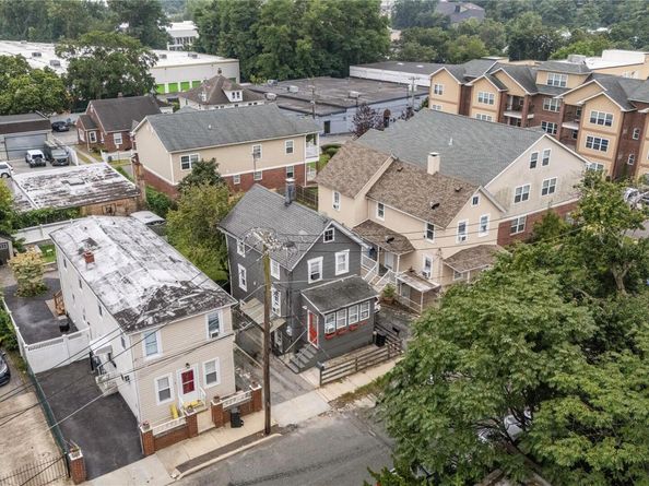 9 Willow Street, Glen Cove NY 11542
